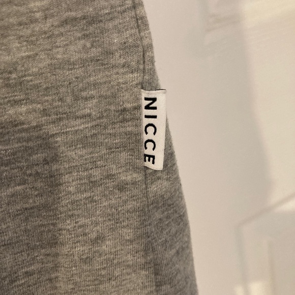 ❗️5X$30❗️ Gray NICCE T-Shirt with Multicolor Logo XL - Picture 4 of 5